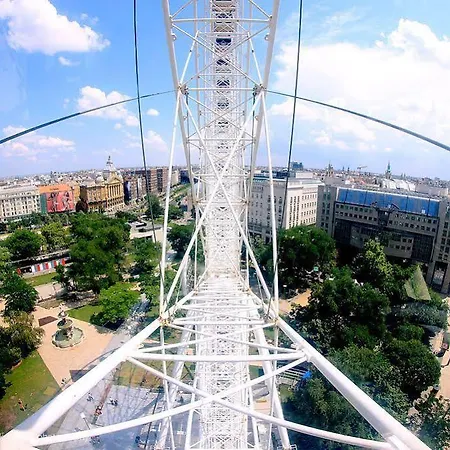 Отель Ozone Private And *