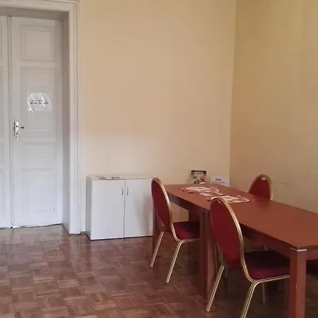 Hotel Ozone Private And *